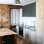 Maison D'antan Ad Uso Turistico Vda Charvensod N 0022 Daire *