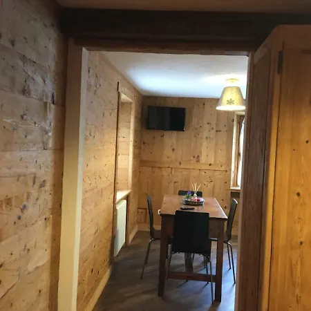 Maison D'antan Ad Uso Turistico Vda Charvensod N 0022 Appartement *